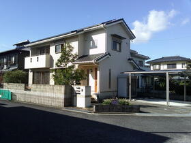 三重県名張市百合が丘東８番町