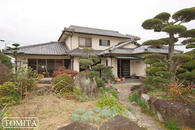 香川県丸亀市郡家町