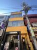 幡ヶ谷駅より徒歩3分 築18年8ヶ月 3階建の賃貸物件