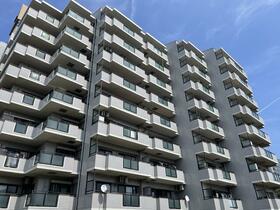 クリオ藤沢善行伍番館　リフォ−ム中（本日外観より見学出来ます）