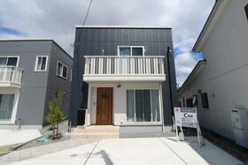 秋田県秋田市保戸野八丁