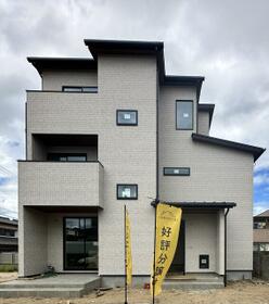 愛媛県松山市空港通６丁目