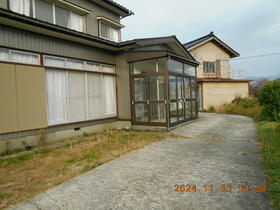 富山県下新川郡入善町椚山