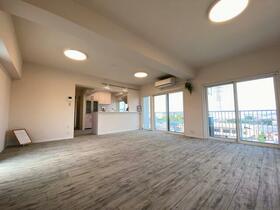 神奈川県秦野市堀川