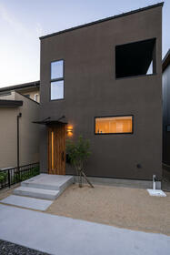 愛知県岡崎市日名中町