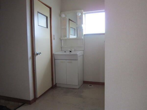 apartment 茨城県北茨城市中郷町上桜井
地図を見る