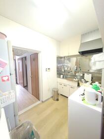 エスカイア下小出