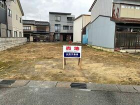 富山県高岡市北島