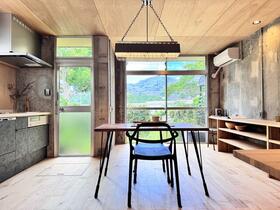 志井サンハイツ４号棟１号室