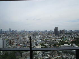 東京都目黒区上目黒１丁目