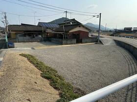 香川県綾歌郡宇多津町中村