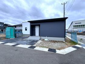 富山県富山市中冨居新町