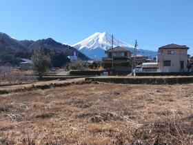 山梨県南都留郡西桂町小沼