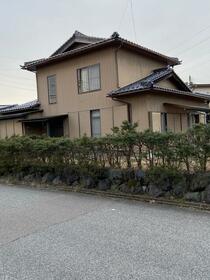 富山県高岡市下麻生伸町