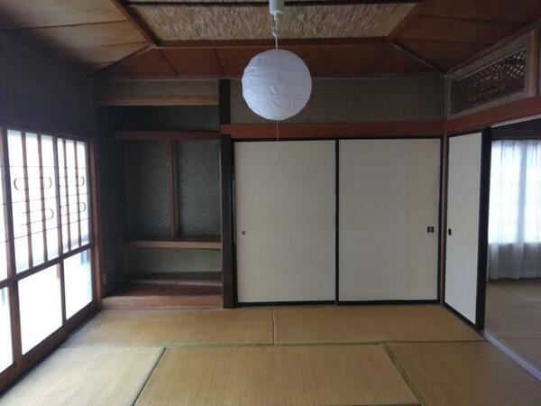 detached 群馬県吾妻郡嬬恋村大字大前
地図を見る