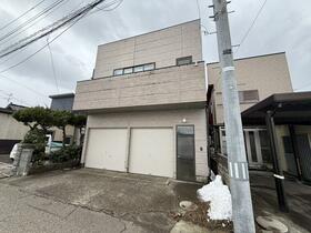 新潟県柏崎市栄町