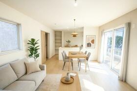 栃木県小山市西城南７丁目