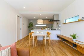 愛知県豊川市赤坂町