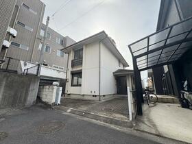 愛媛県松山市紅葉町