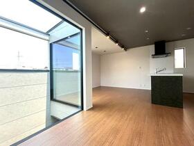 福岡県福岡市城南区片江３丁目