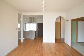 福岡県中間市通谷１丁目