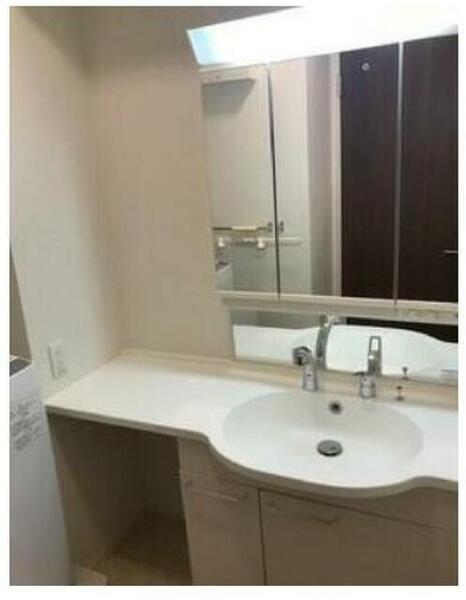 apartment 福島県双葉郡広野町大字上浅見川字小松
上浅見川の賃貸情報を見る
物件地図