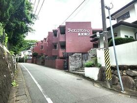 福岡県福岡市南区高宮４丁目