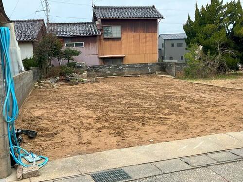 Land, Hakui, Ishikawa