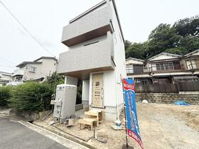 兵庫県川西市滝山町