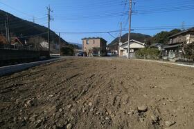 東京都青梅市柚木町３丁目