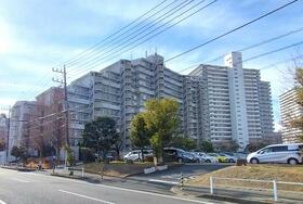 埼玉県三郷市さつき平１丁目