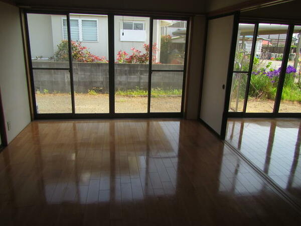 detached 宮城県東松島市大曲字筒場

地図を見る