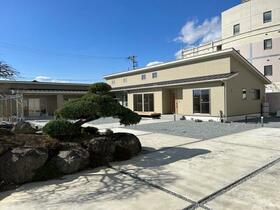 山梨県笛吹市御坂町成田