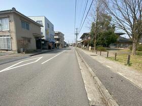 石川県金沢市涌波３丁目