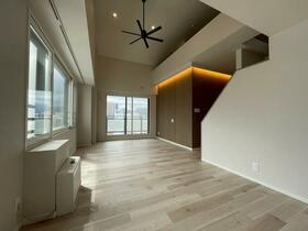 北海道札幌市中央区大通西１６丁目