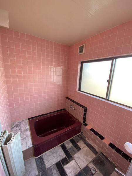 detached 宮城県亘理郡亘理町荒浜字鳥の海
地図を見る