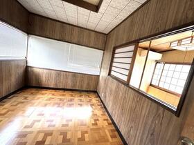 富山県高岡市戸出町２丁目