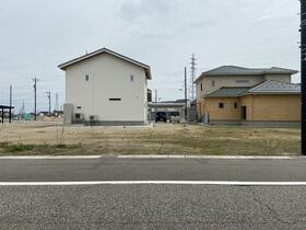 富山県高岡市戸出町1丁目