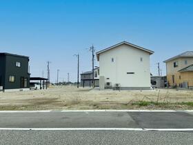 富山県高岡市戸出町１丁目