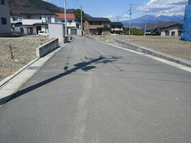 山梨県韮崎市神山町鍋山