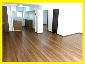 福岡県福岡市博多区三筑２丁目