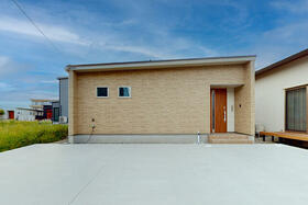 富山県富山市西荒屋