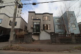 北海道札幌市豊平区平岸四条１０丁目