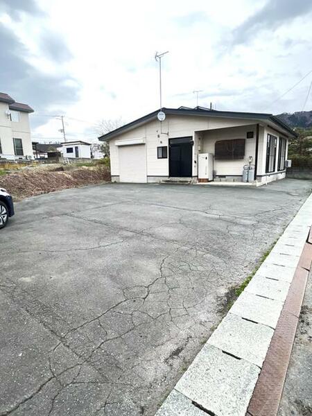 detached 山形県村山市楯岡新町３丁目

地図を見る