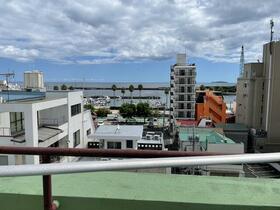 静岡県熱海市渚町