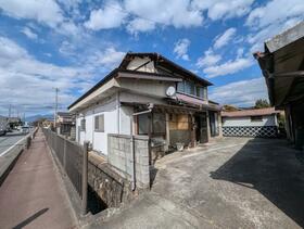 山梨県韮崎市藤井町駒井