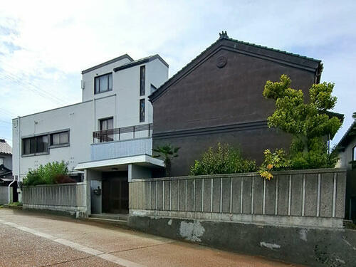 detached 富山県高岡市伏木国分１丁目