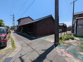 愛知県津島市薬師町