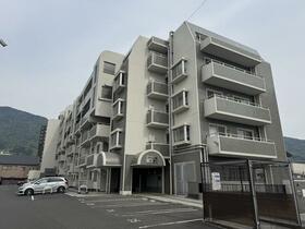 リヴィエール足原