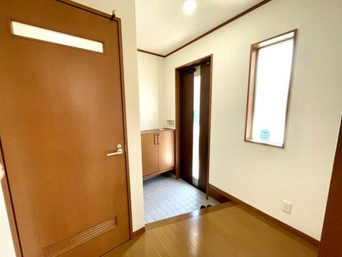 detached 山形県米沢市万世町牛森